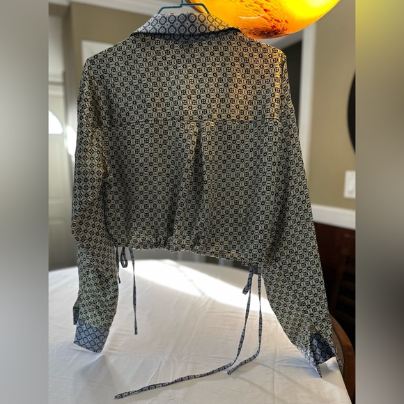 Forever 21 Abstract Print Crop Top / pre-owned - Picture 8 of 11